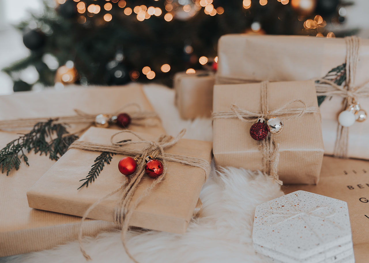 The Slow Giving Guide: Sustainable Christmas Gifting Tips 